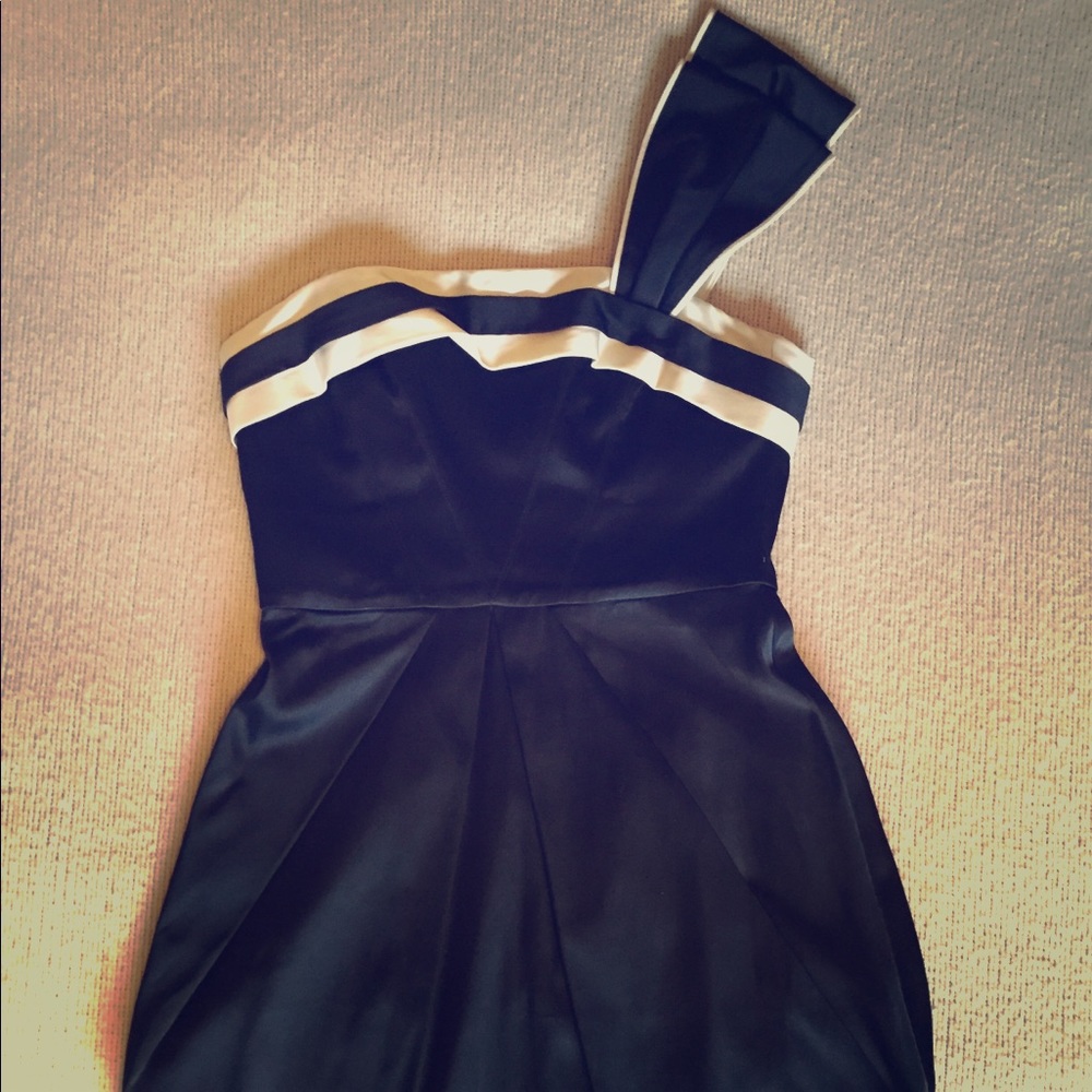 Stunning BCBGMAXAZRIA tuxedo dress